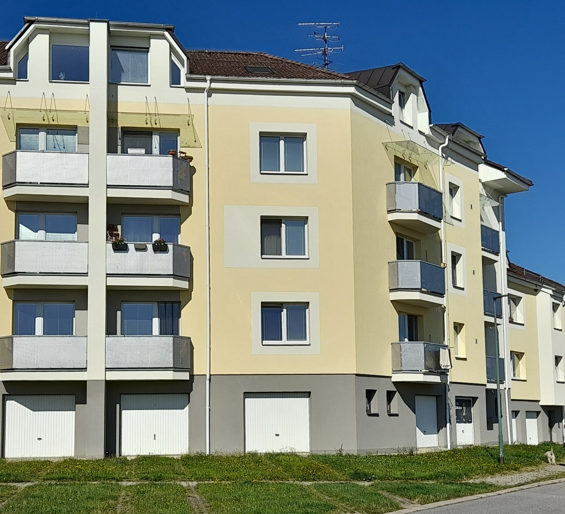 Budynek mieszkalny Czechy, Sezamice